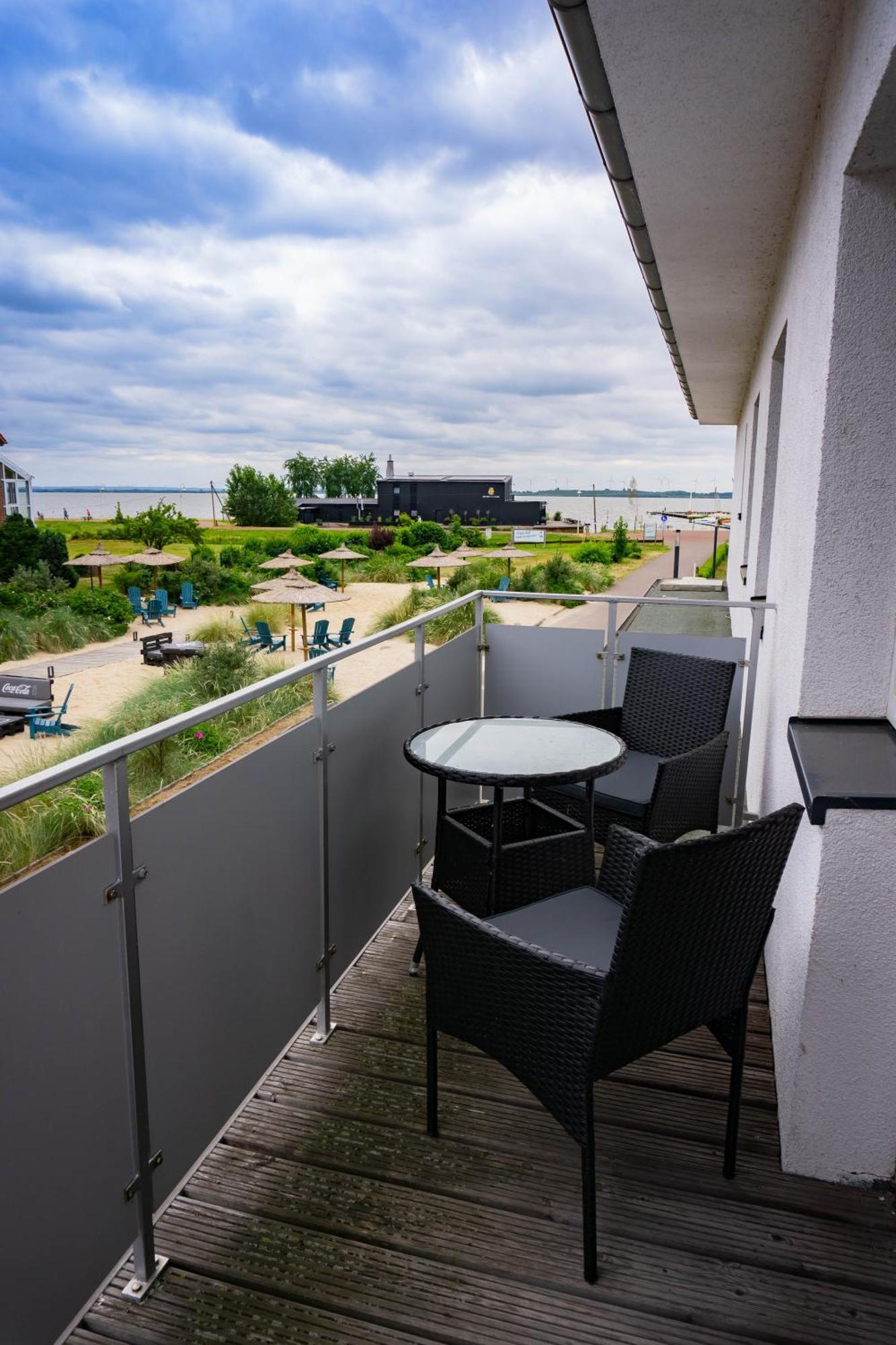 Apartamento Haus Strandglueck - Urlaub Mit Blick Auf Den Duemmer See Lembruch Exterior foto
