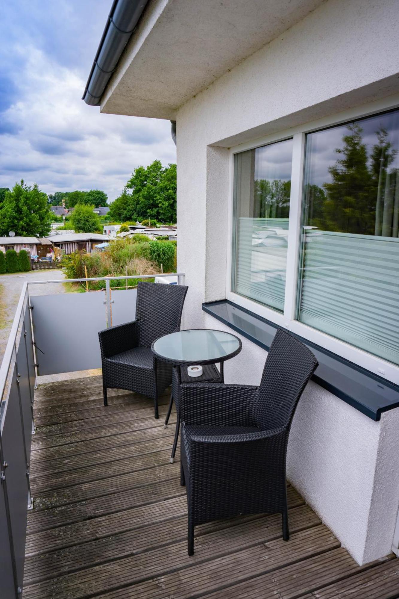 Apartamento Haus Strandglueck - Urlaub Mit Blick Auf Den Duemmer See Lembruch Exterior foto